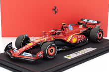 FERRARI | F1 SF-24 TEAM SCUDERIA FERRARI N 55 3er GP DE MONACO 2024 CARLOS SAINZ - CON VETRINA - CON EXPOSICION