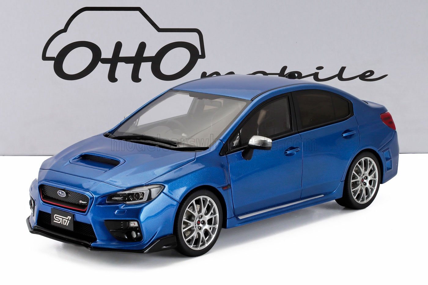 Modelo de coche Subaru WRX STI azul con características detalladas, disponible en el mercado Vroomi.
