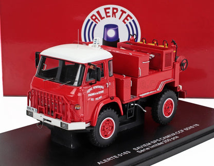 Modelo detallado de camión de bomberos rojo y blanco con el logotipo de Alerté, disponible a través de Vroomi.