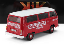 Modelo vintage de furgoneta Porsche Renndienst roja y blanca con calcomanías detalladas, disponible en la colección de coches a escala Vroomi.