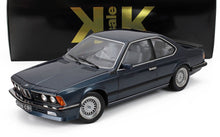 Coche a escala 1/18 BMW M635 CSI de metal fundido en azul, coleccionable, disponible en Vroomi.
