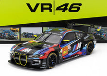 Colorido modelo a escala del BMW M4 GT3 con los colores de competición VR46, ya disponible como objeto de colección en Vroomi.