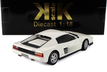 Modelo a escala 1/18 del Testarossa en color blanco, réplica coleccionable, disponible en Vroomi.