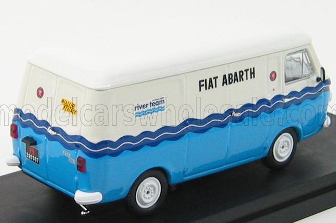 Furgoneta Fiat Abarth azul y blanca con el logotipo del equipo River, disponible para su compra en Vroomi.