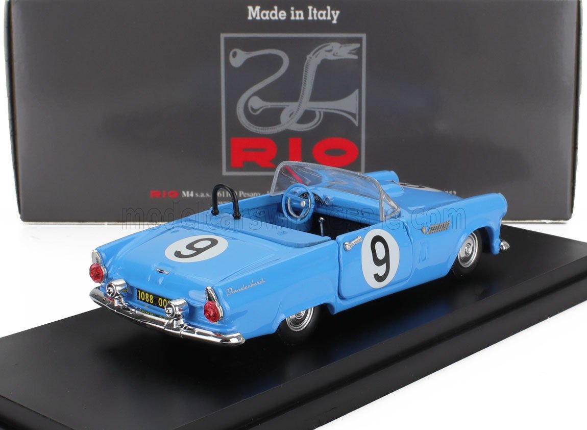 Modelo azul del Ford Thunderbird descapotable con el número 9, detallado sobre una base negra, disponible en Vroomi.