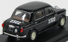 Coche de juguete vintage negro con el número 2322 en el lateral y el techo, expuesto en un soporte, disponible en Vroomi.