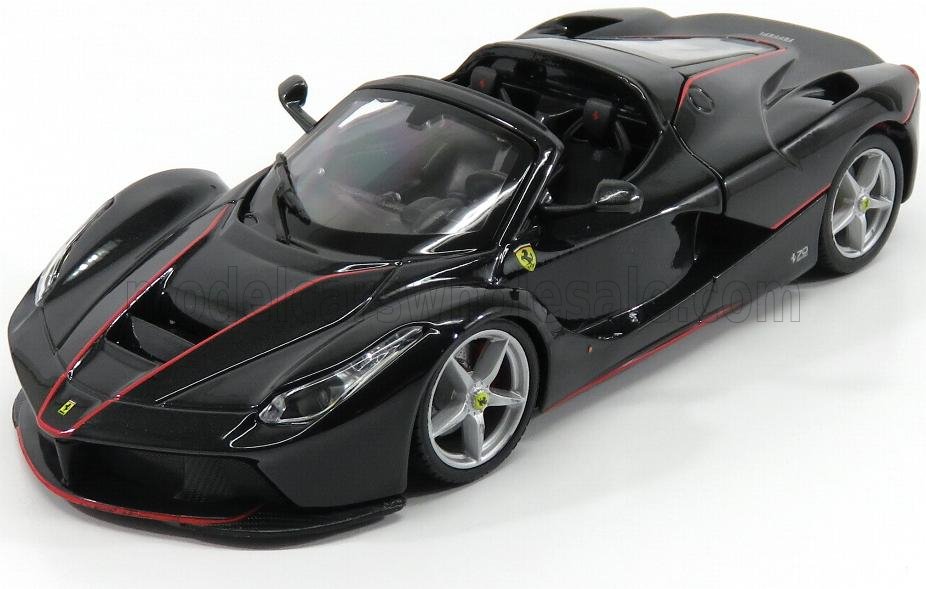 Modèle Ferrari LaFerrari cabriolet noir avec accents rouges et jantes argentées disponible sur Vroomi