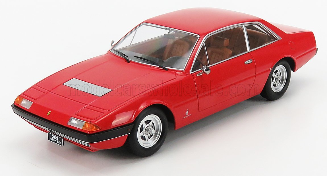 Modèle réduit Ferrari 365 GT4 2+2 rouge avec intérieur marron, disponible chez Vroomi