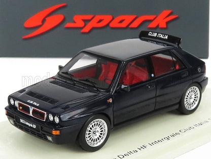Modèle réduit noir Lancia Delta HF Integrale Club Italia avec intérieur rouge et spoiler, disponible sur Vroomi