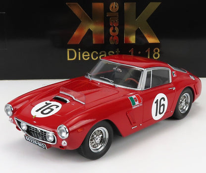 Modèle réduit de voiture de course classique rouge à l'échelle 1:18 avec le numéro 16, disponible sur la plateforme Vroomi.