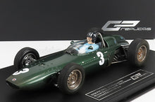 BRM | F1 P57 BRM TEAM N 3 WINNER SOUTH AFRICA WORLD CHAMPION (avec figurine pilote - version sale) 1962 GRAHAM HILL - CON VETRINA - WITH SHOWCASE