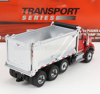 Modèle réduit détaillé de camion-benne rouge et argenté de la série Transport, disponible sur la plateforme Vroomi.