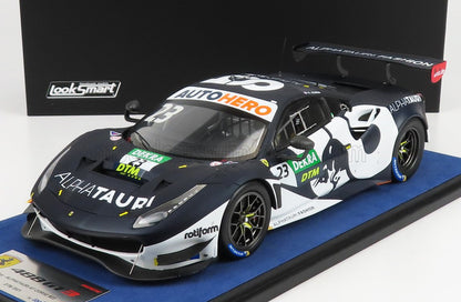 Modèle réduit noir et blanc de la Ferrari 488 GT3 de la marque AlphaTauri, avec autocollants DTM et AUTOHERO, présenté sur Vroomi.