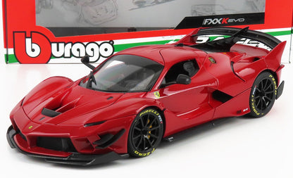 Modèle réduit de Ferrari FXX K Evo rouge par Bburago avec pneus Pirelli P Zero, disponible sur Vroomi