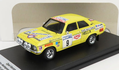 Modèle réduit de voiture de rallye Opel Ascona jaune avec décalcomanies et numéro 9, présenté sur un socle noir, disponible sur Vroomi.