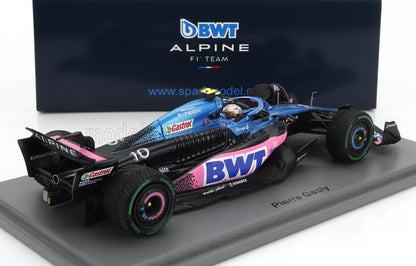 Modèle réduit de voiture Alpine à l'échelle 1:43 avec les logos BWT et Castrol, disponible chez Vroomi.