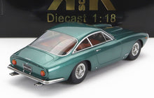 Modèle réduit Green 250 GT Lusso à l'échelle 1:18, en métal moulé sous pression, à collectionner, disponible chez Vroomi.