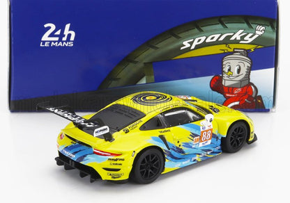 Modèle réduit de voiture de course Porsche 911 GT3 jaune et bleue avec le numéro 88, logo Le Mans, proposé sur Vroomi.
