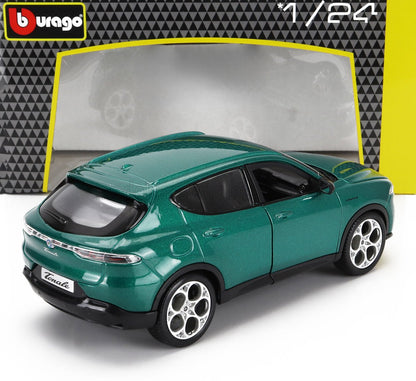 Modèle réduit Bburago Alfa Romeo Tonale à l'échelle 1/24, vert, au design détaillé, disponible sur Vroomi.
