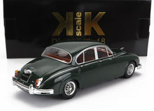 Modèle réduit Jaguar II 3.8 classique à l'échelle 1:18, couleur verte avec accents chromés, disponible sur Vroomi.