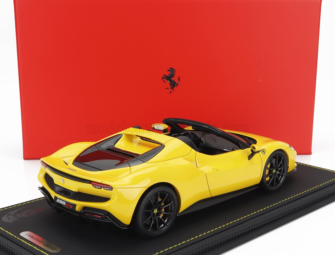 FERRARI | 296 GTS SPIDER 2022 - CON VETRINA - AVEC VITRINE
