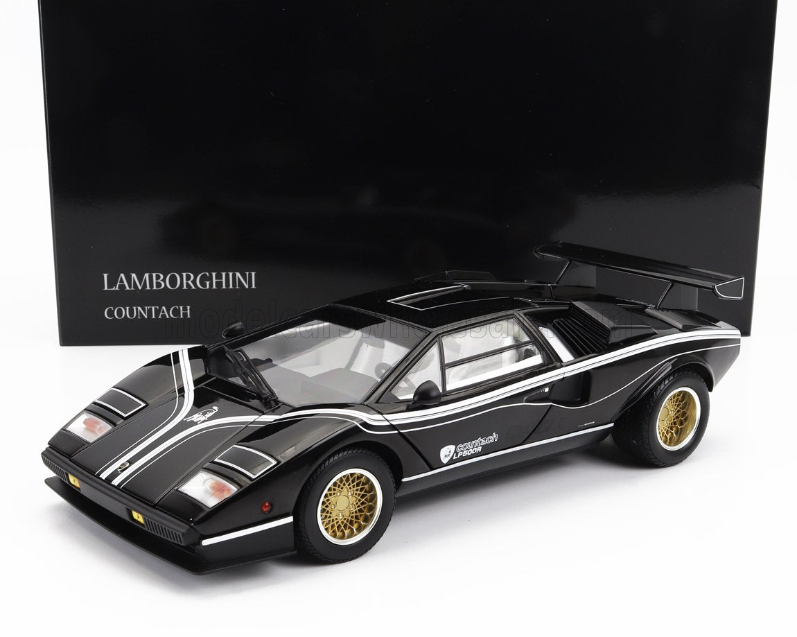 Modèle réduit Lamborghini Countach LP500R noir avec jantes dorées, présenté sur fond noir, disponible sur Vroomi.