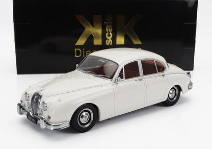 Modèle réduit Jaguar V8 classique blanc avec détails chromés, disponible dès maintenant sur Vroomi.