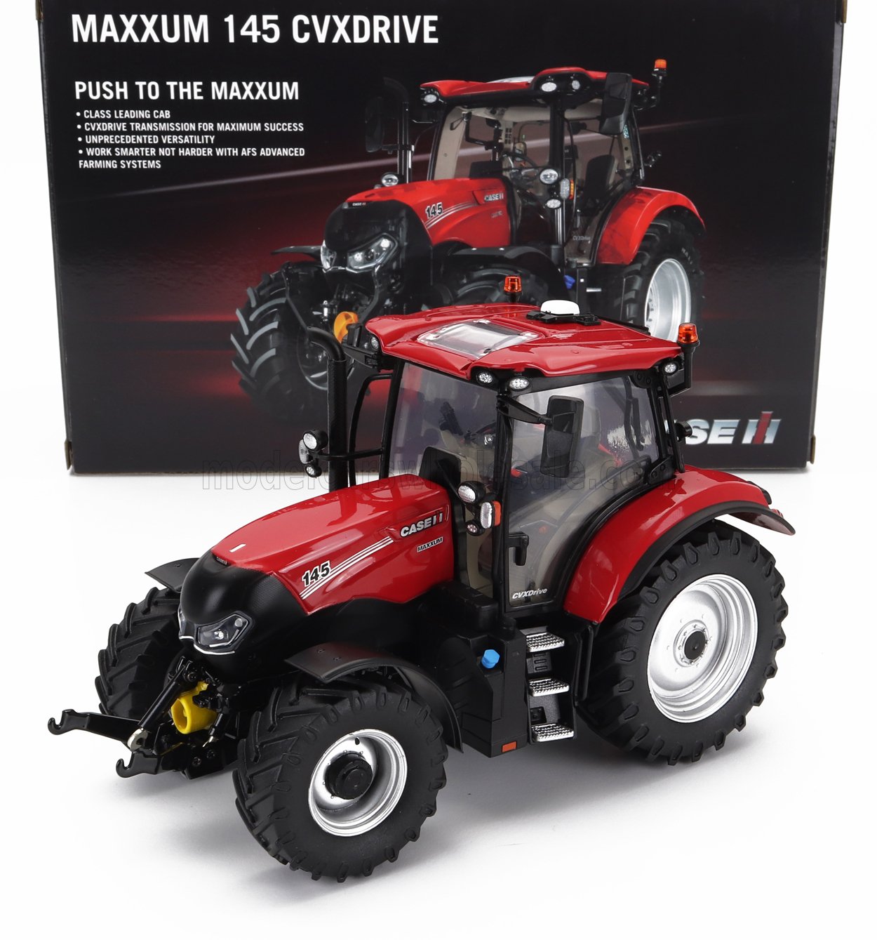Modèle réduit détaillé à l'échelle 1/18 du tracteur Case IH Maxxum 145 CVXDrive en rouge, disponible chez Vroomi.