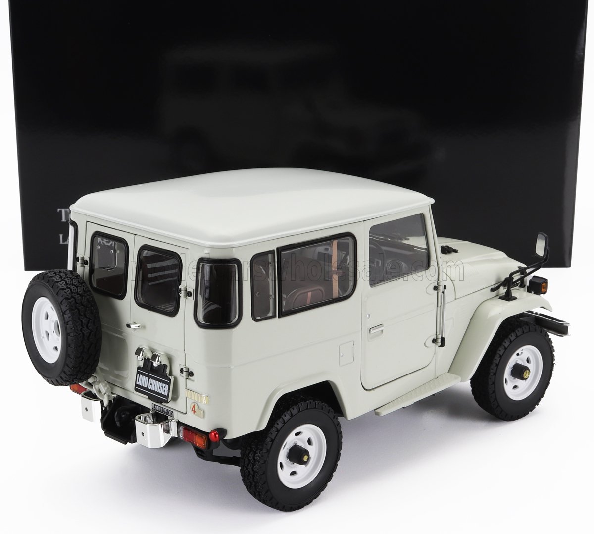 TOYOTA - FJ40 LAND CRUISER 1980 - BLANC