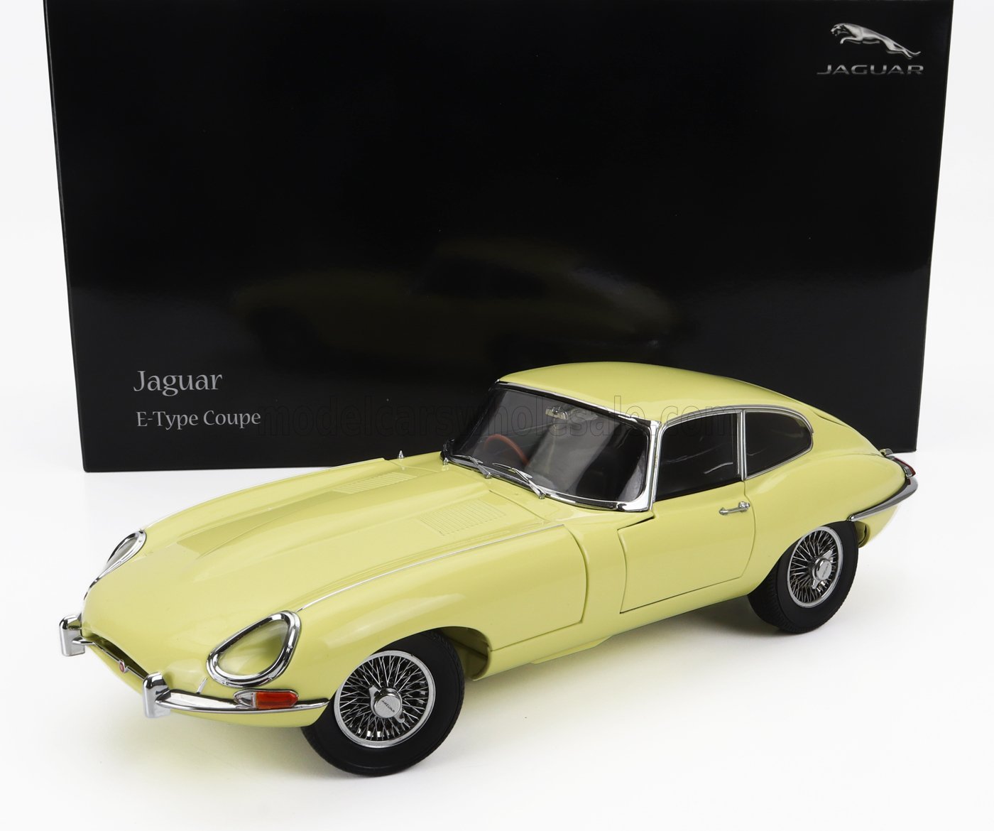JAGUAR - E-TYPE COUPE MK1 RHD 1961 - JAUNE