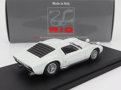 Modèle réduit classique Lamborghini Miura blanc sur socle d'exposition avec emballage italien Rio, proposé sur la plateforme Vroomi.