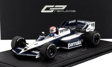 BRABHAM - F1 BT53 PARMALAT N 1 2e GP D'AUTRICHE (avec figurine de pilote) 1984 NELSON PIQUET - BLANC BLEU - Vroomi