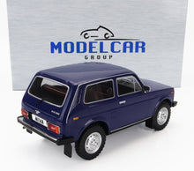 Modèle réduit bleu moulé sous pression de la Niva 1600 avec des détails réalistes, disponible chez Vroomi scale models.