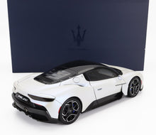 MASERATI | MC20 GLOSS BLACK ROOF 2020 | BIANCO AUDACE