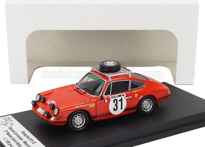 Modèle réduit de Porsche 911 S rouge avec galerie de toit et roue de secours, disponible chez Vroomi.