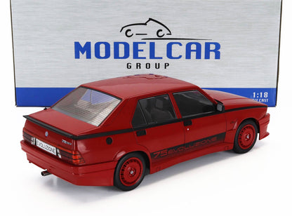 Modèle réduit Alfa Romeo 75 Evoluzione rouge à l'échelle 1:18 disponible chez Vroomi