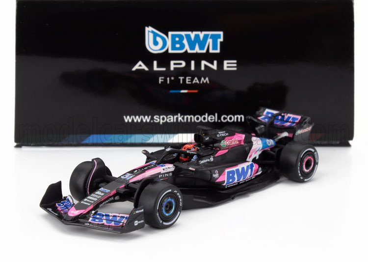 Modèle réduit de voiture BWT Alpine Team noir et rose avec logos des sponsors, proposé sur la plateforme Vroomi.
