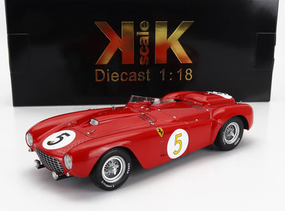 Modèle réduit de voiture de course Ferrari rouge à l'échelle 1:18 avec le numéro 5, disponible sur Vroomi.