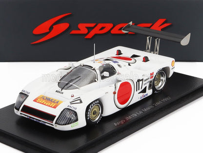 Modèle réduit de voiture de course White Argo JM19 Le Mans 24H 1987 avec détails rouges et noirs, présenté sur un socle d'exposition, disponible sur Vroomi.
