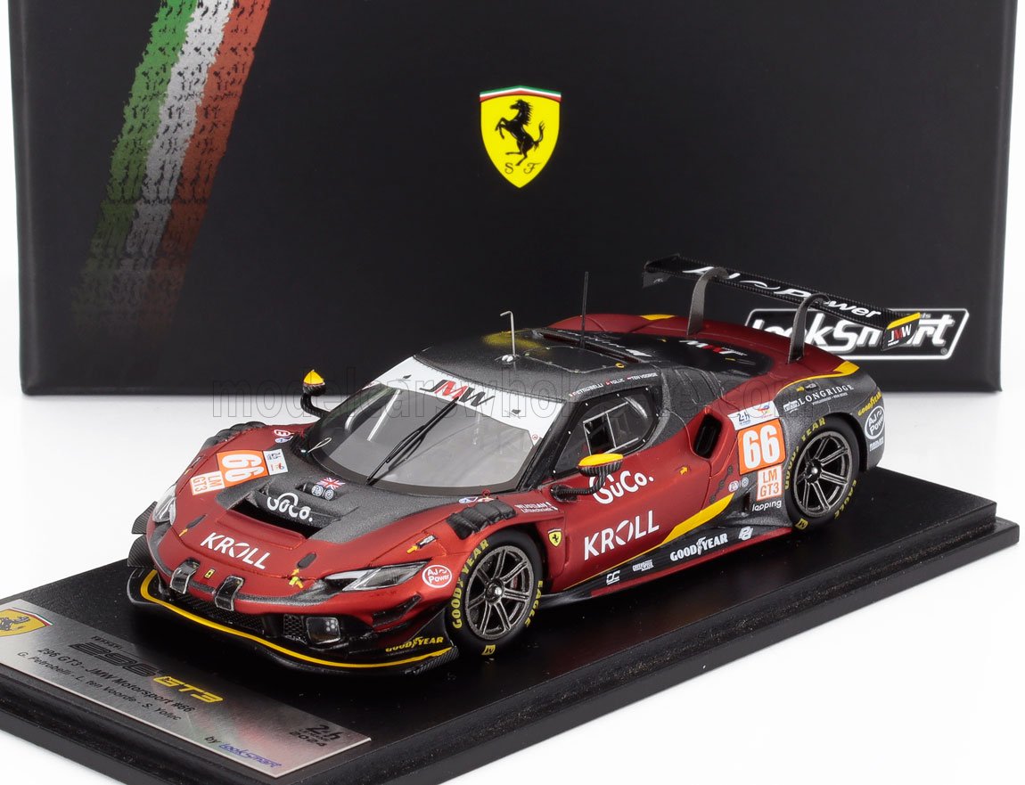 Modèle réduit de voiture de course Ferrari 296 GT3 rouge et noir sur socle, disponible pour les passionnés via Vroomi.