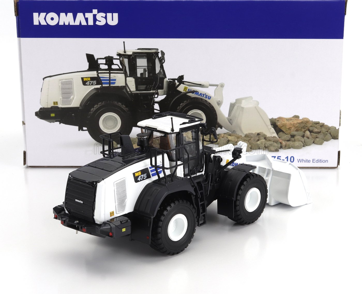 Modèle réduit de chargeuse Komatsu WA475-10 édition blanche avec design noir et blanc détaillé, à collectionner chez Vroomi.