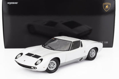 Modèle réduit Lamborghini Miura Kyosho à l'échelle 1:18, blanc avec détails noirs, disponible sur Vroomi.