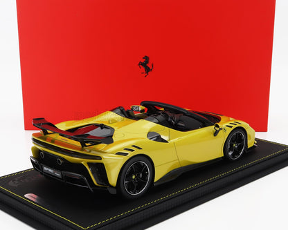 FERRARI - SF90 XX STRADALE SPIDER 2024 - AVEC VITRINE - GIALLO MONTECARLO - JAUNE MÉTALLISÉ NOIR