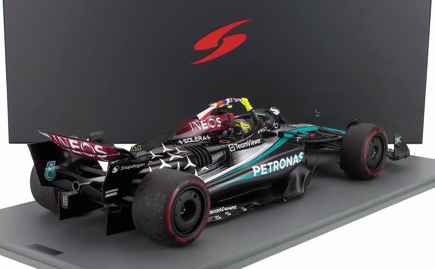 MERCEDES GP - F1 W15 EQ PERFORMANCE TEAM AMG PETRONAS MOTORSPORT N 44 VAINQUEUR DU GRAND PRIX DE GRANDE-BRETAGNE 2024 LEWIS HAMILTON - NOIR ARGENT VERT - Vroomi