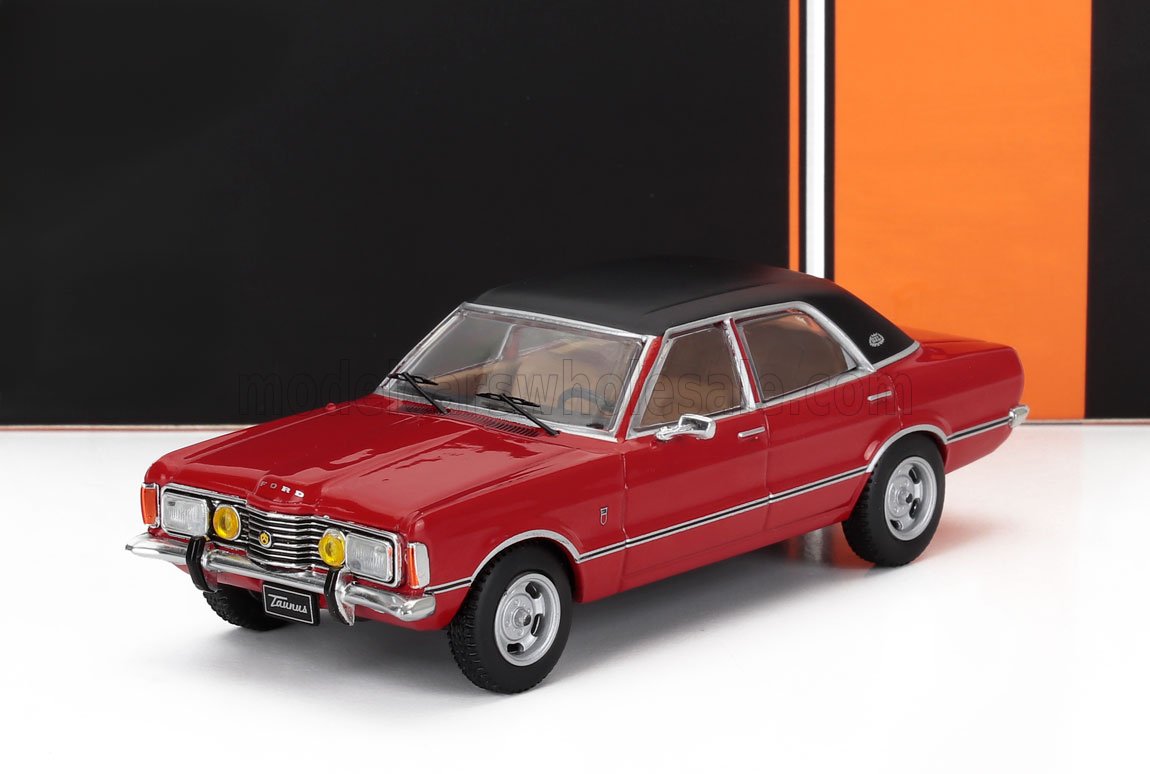 Modèle réduit Ford Taunus classique rouge avec toit noir et phares jaunes, présenté sur Vroomi.