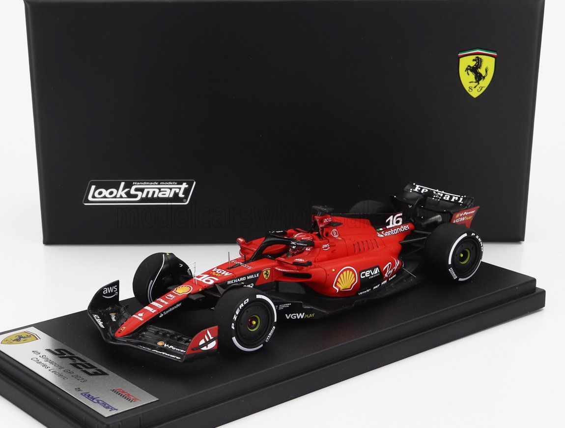 Modèle réduit de Formule 1 Ferrari SF23 rouge par LookSmart, Grand Prix de Singapour 2023, disponible sur Vroomi
