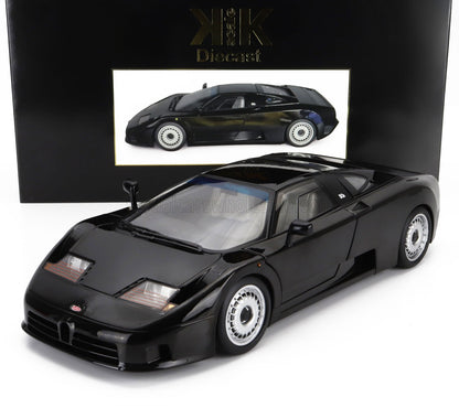 Modèle réduit Bugatti EB110 noir avec roues détaillées, présenté devant une boîte griffée, disponible chez Vroomi.