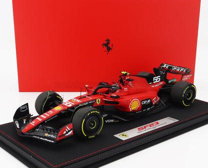 FERRARI - F1  SF-23 ÉQUIPE SCUDERIA FERRARI N° 55 GRAND PRIX DE BELGIQUE À SPA 2023 CARLOS SAINZ - AVEC VITRINE - ROUGE ET NOIR