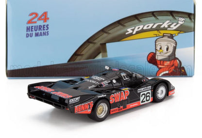 Modèle réduit de voiture de course noire numéro 26 avec les logos Henn's et SWAP, 24 Heures du Mans, disponible sur Vroomi