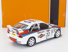 Modèle réduit de voiture de rallye Ford Escort à l'échelle 1/18 avec livrée Martini, disponible dès maintenant pour les collectionneurs chez Vroomi.